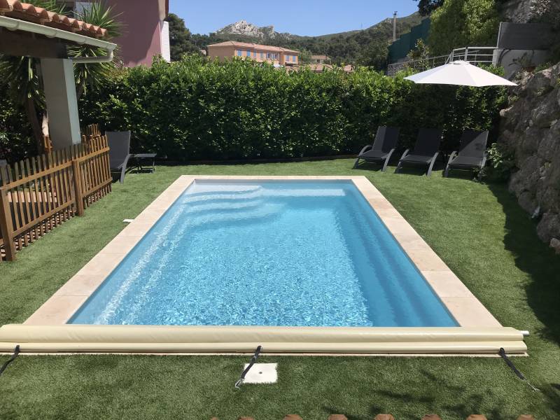 Coque piscine polyester VAR