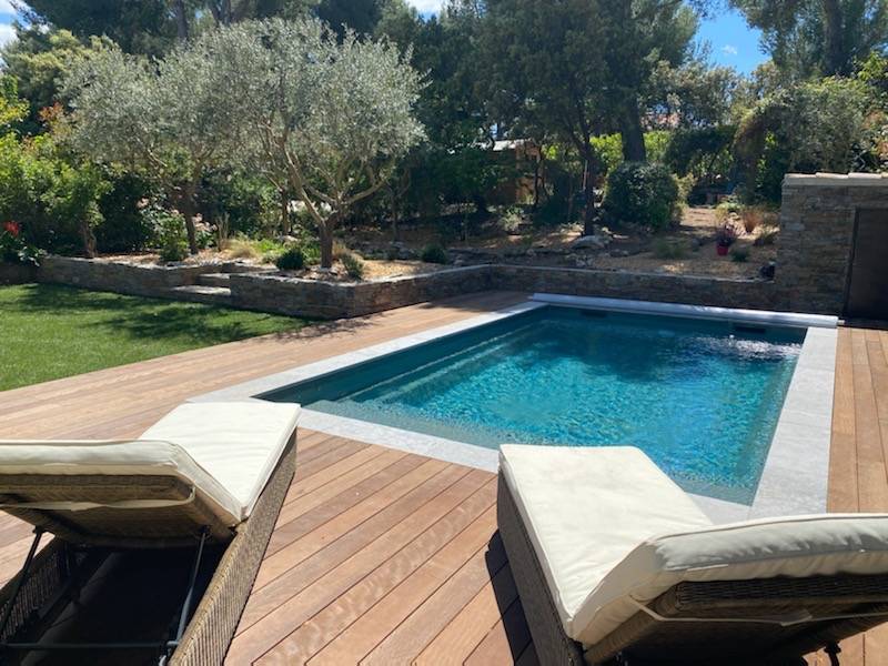 PISCINE COQUE CERAMIQUE BOUCHE DU RHONE