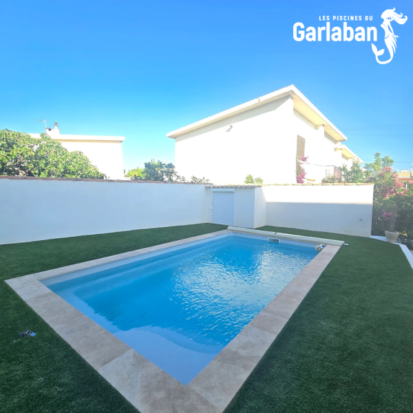 UNIQUE : Piscine Coque rectangulaire à fond plat disponible en 7 dimensions