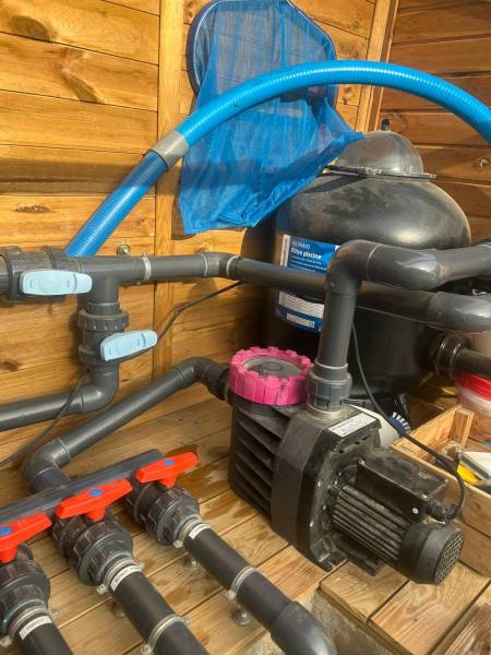 Rénovation local technique piscine dans les bouches du rhône et le var