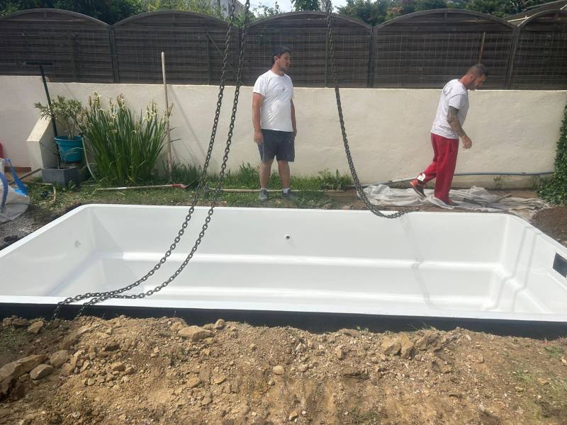 Installation petit piscine enterrée sans permis
