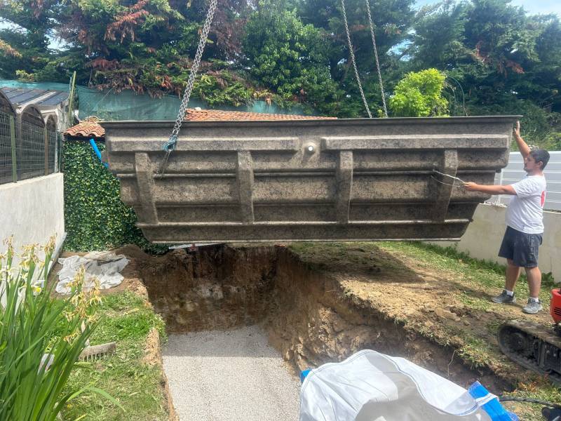 Pose piscine par les piscines du Garlaban