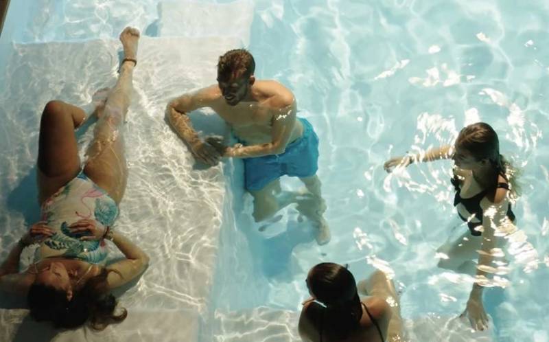 La SYRIUS avec plage aux Piscines du Garlaban à la Penne sur Huveaune