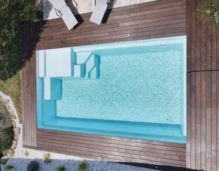 La SYRIUS avec plage aux Piscines du Garlaban à la Penne sur Huveaune