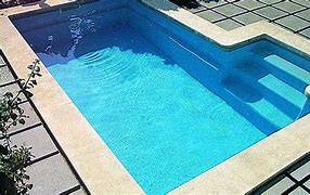 PETITE PISCINE COQUE POLYESTER 13 ET 83