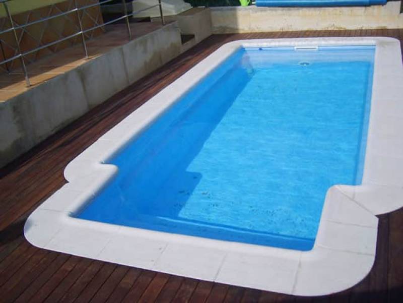 PETITE PISCINE COQUE VAR