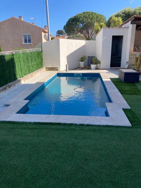 PETITE PISCINE COQUE BOUCHE DU RHONE