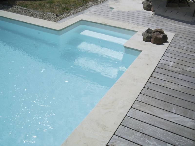 PISCINE COQUE POLYESTER MARSEILLE