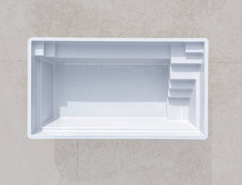 Coque polyester avec banquette marseille